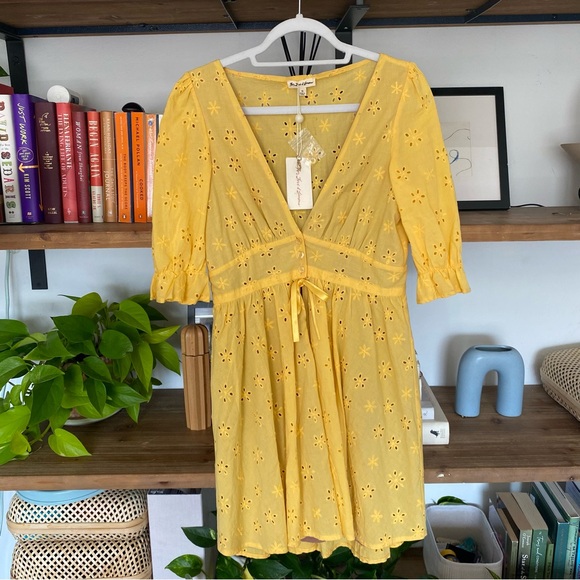 NWT For Love and Lemons - Yellow Spring Eyelet Swing dress - Medium - Picture 5 of 10